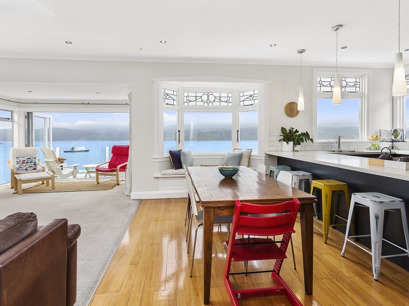 56 Nevay Road, Karaka Bays, Wellington - Carousel 1