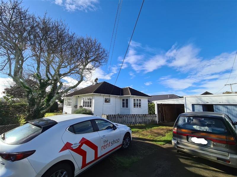 9D Paynters Avenue, Strandon, New Plymouth - Carousel 1