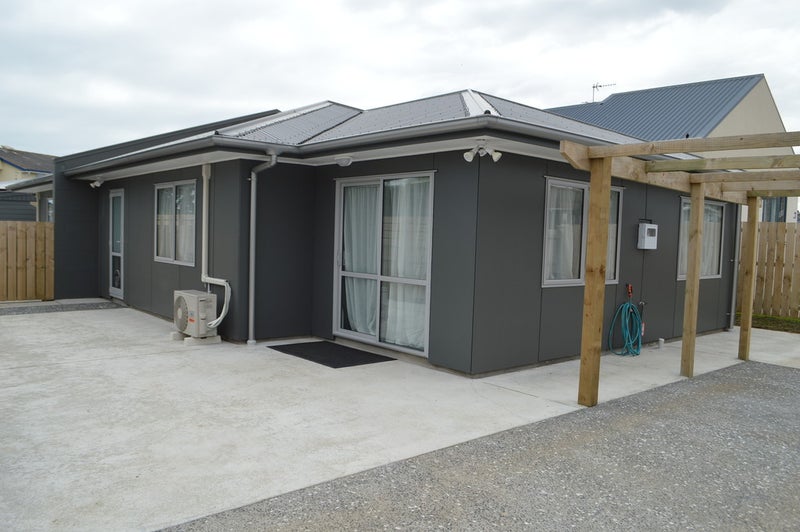 12 Whitehouse Road, Titahi Bay, Porirua - Carousel 1