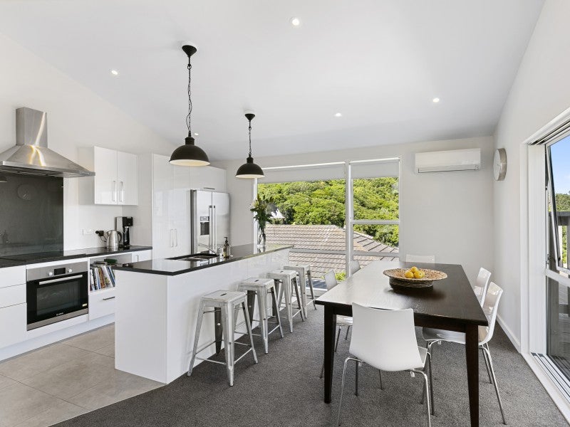 4 Middlesex Place, Northland, Wellington - Carousel 2