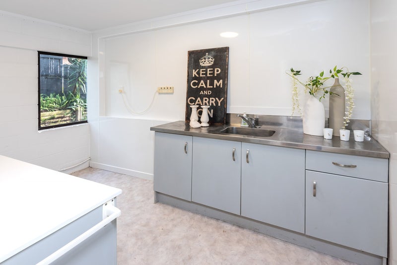 11 Cyclades Place, Shelly Park, Auckland - Carousel 26