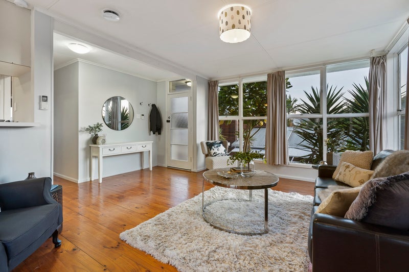 47 Savoy Road, Glen Eden, Auckland - Carousel 2