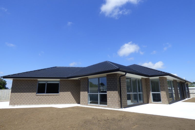82A Smart Road, Glen Avon, New Plymouth - Carousel 1