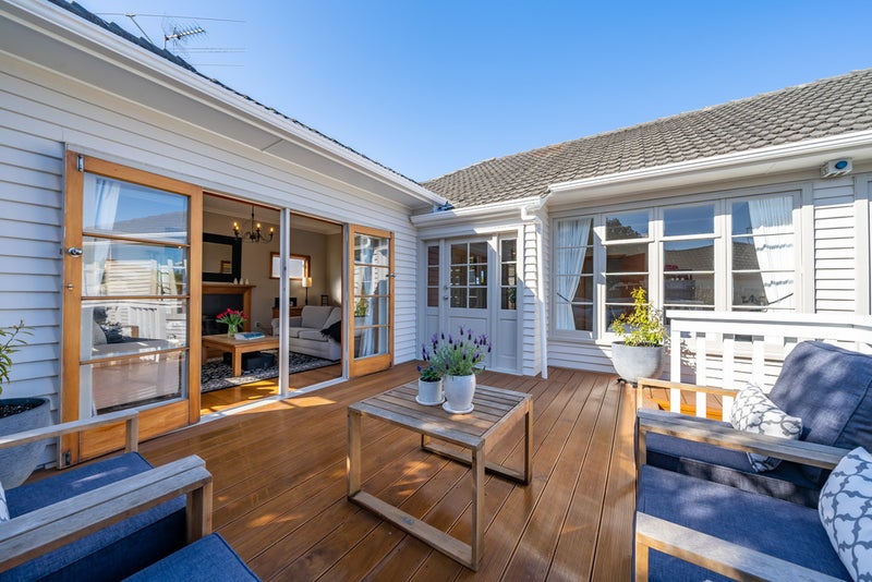 11 Waitui Crescent, Waiwhetu, Lower Hutt - Carousel 2