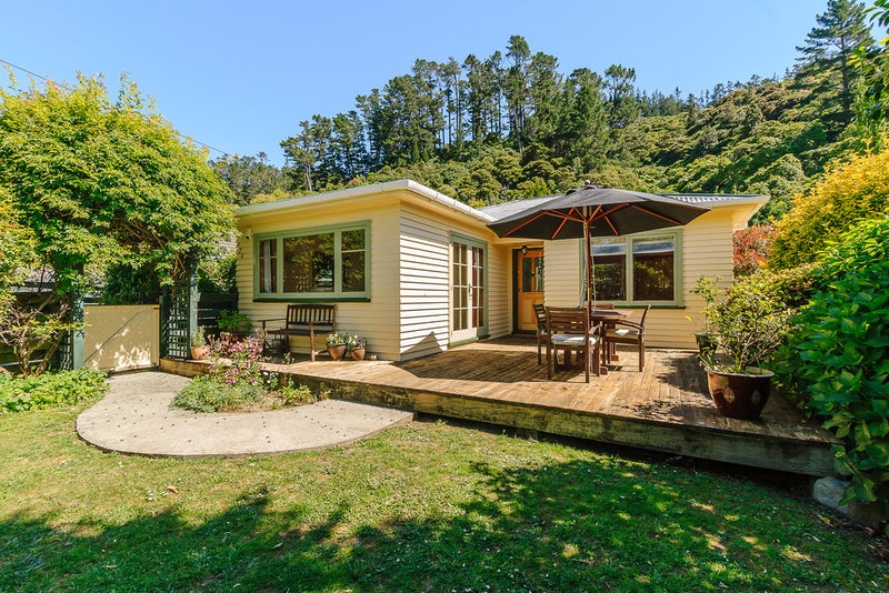 124 Hine Road, Wainuiomata, Lower Hutt - Carousel 1