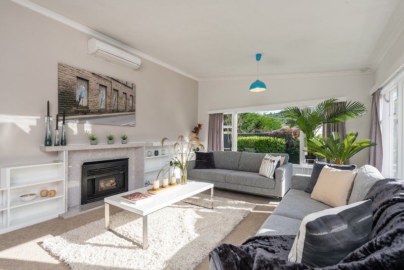 89 Karori Road, Karori, Wellington - Carousel 2