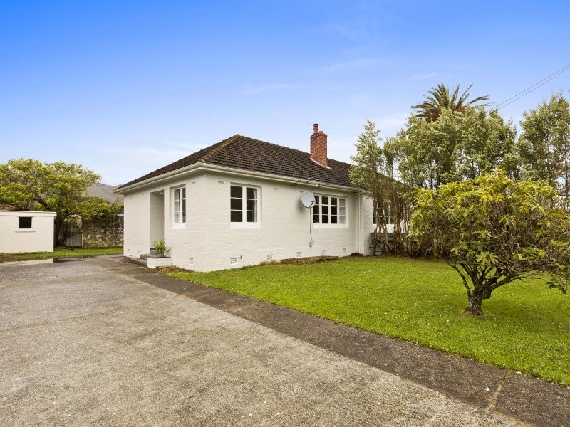 112 Cambridge Terrace, Fairfield, Lower Hutt - Carousel 1