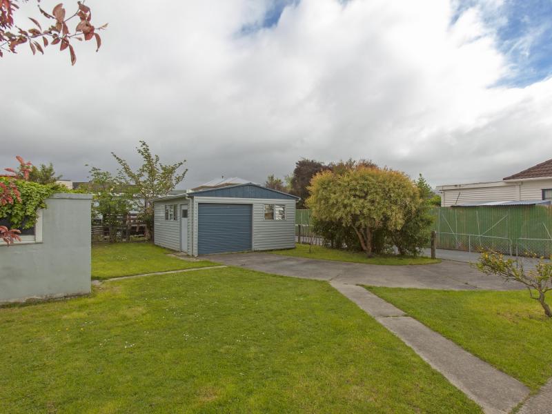 9 Cressy Street, Waterloo, Lower Hutt - Carousel 2