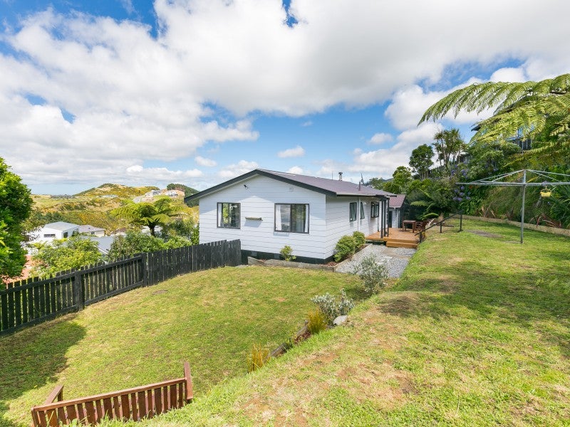 19 Cheltenham Terrace, Newlands, Wellington - Carousel 12
