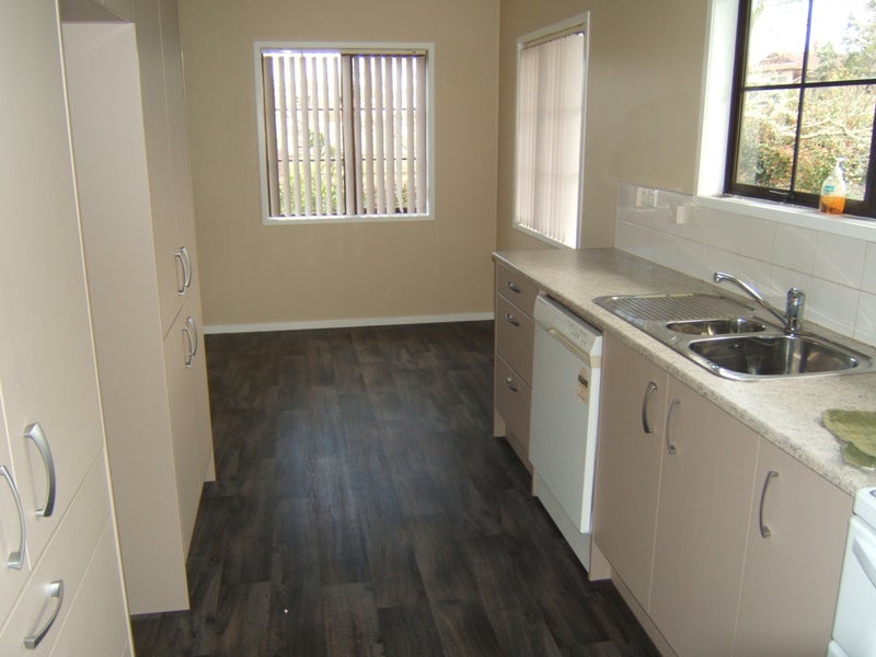 16 Pinotage Place, Huapai, Kumeu - Carousel 2