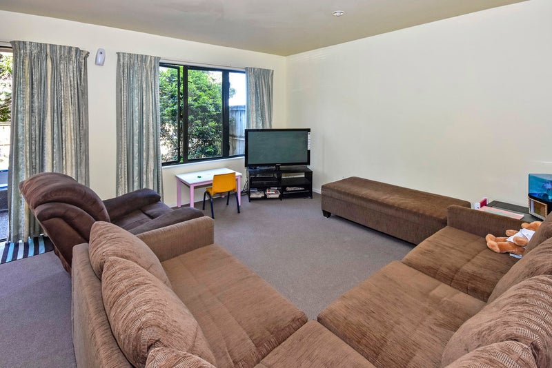 6/45 Secoia Crescent, Mangere, Auckland - Carousel 2