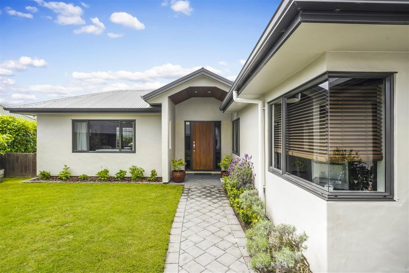 11 Wiltshire Drive, Huntington, Hamilton - Carousel 2