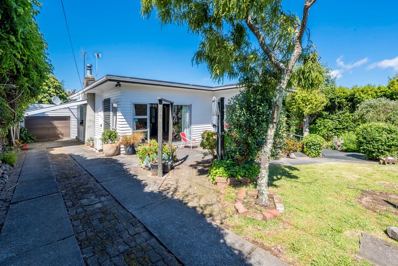 4 Karaka Grove, Raumati Beach, Paraparaumu - Carousel 2