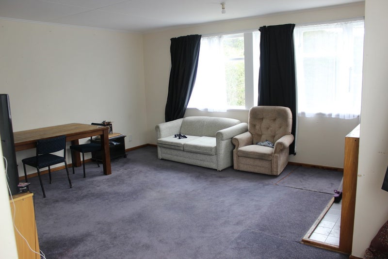 14 Bellona Place, Cannons Creek, Porirua - Carousel 2