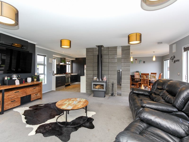 45 Dillon Drive, Bell Block, New Plymouth - Carousel 2