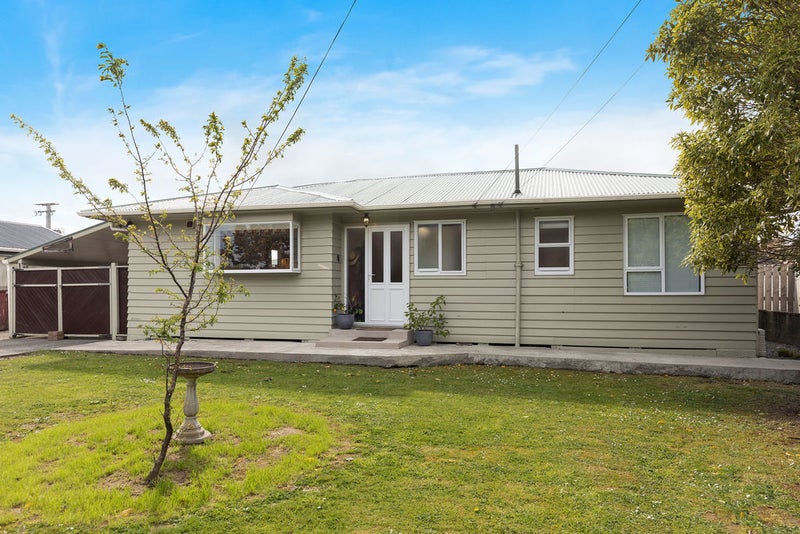 3 Bull Avenue, Wainuiomata, Lower Hutt - Carousel 1