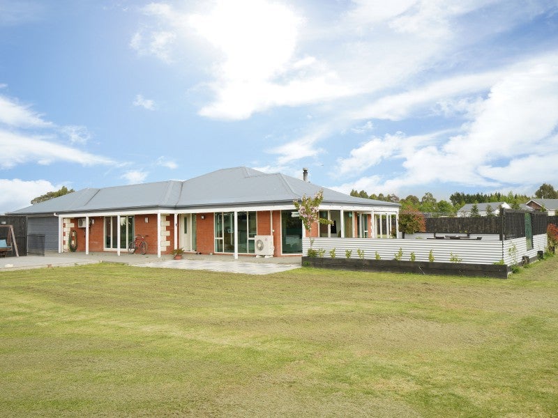 362 No 10 Road, Swannanoa, Swannanoa - Carousel 1