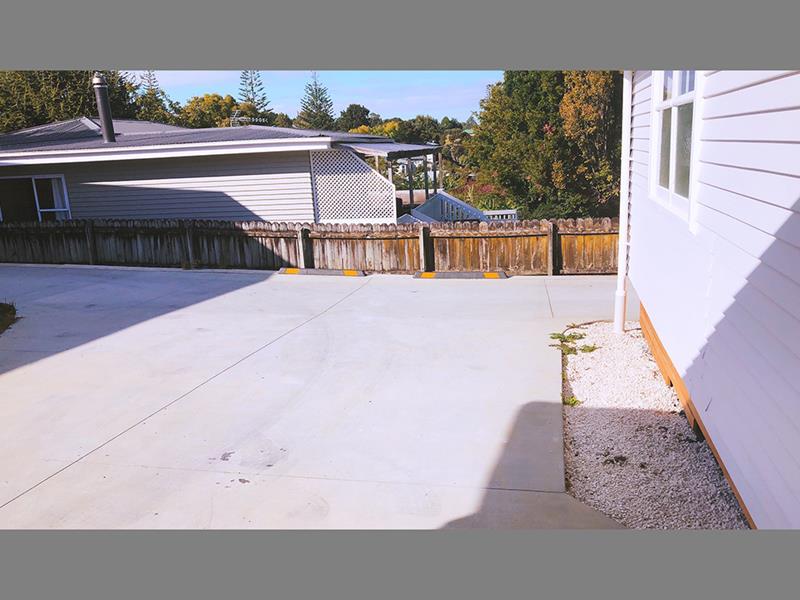 25B Arrow Road, Forrest Hill, Auckland - Carousel 12