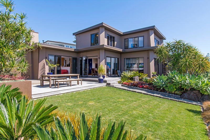 4B Cleary Terrace, Cockle Bay, Auckland - Carousel 1