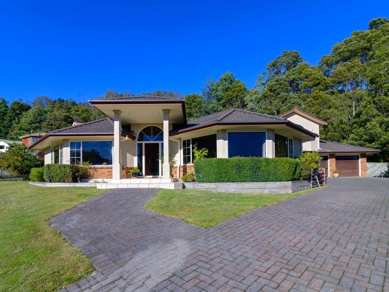 7 Forest Place, Lynmore, Rotorua - Carousel 1