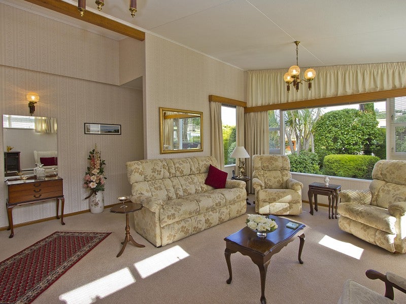 166 Dowse Drive, Maungaraki, Lower Hutt - Carousel 2