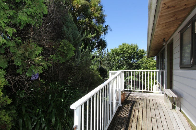 43 Karina Road, Merrilands, New Plymouth - Carousel 24