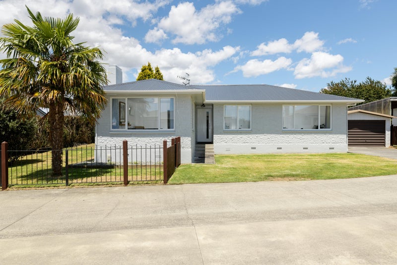 20 Queen Road, Bellevue, Tauranga - Carousel 1