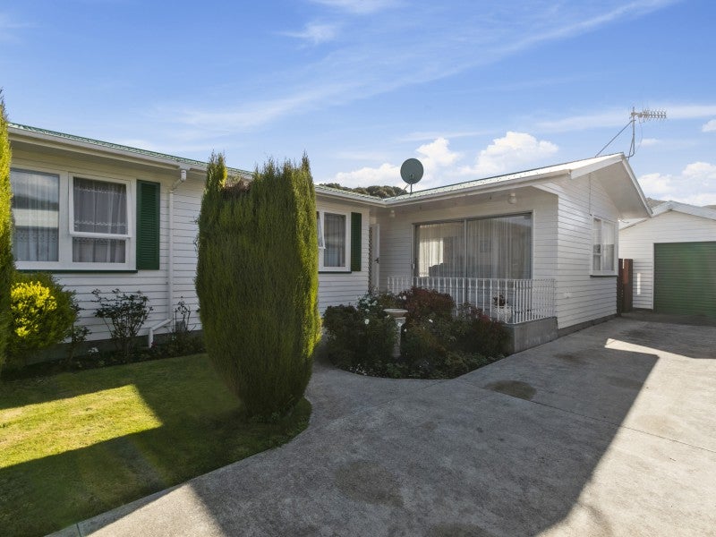 16 Manutuke Street, Wainuiomata, Lower Hutt - Carousel 1