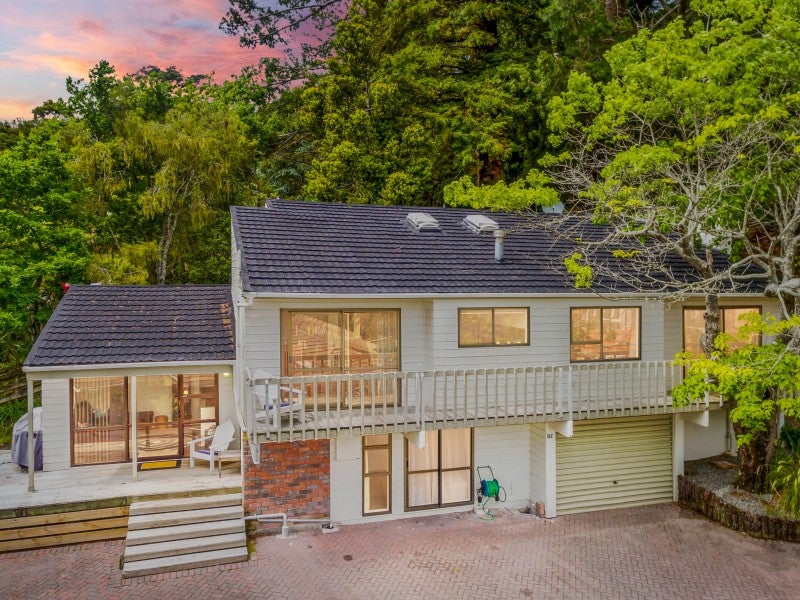 24C Chatsworth Road, Silverstream, Upper Hutt - Carousel 1