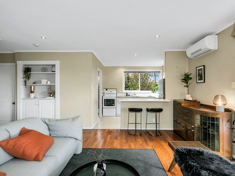 9D Seaside Avenue, Waterview, Auckland - Carousel 2