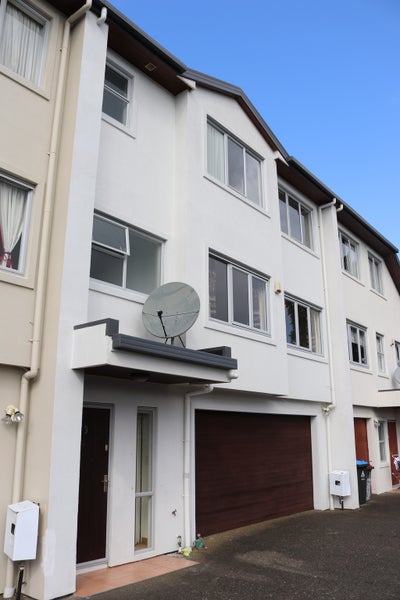 3/101 St Lukes Road, Mount Albert, Auckland - Carousel 1