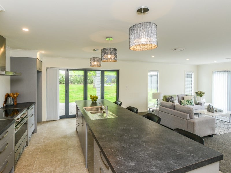 1 Arabella Way, Waipukurau, Waipukurau - Carousel 2