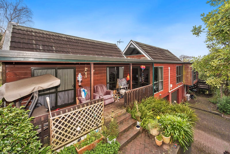 2 Pohutukawa Drive, Pukete, Hamilton - Carousel 2