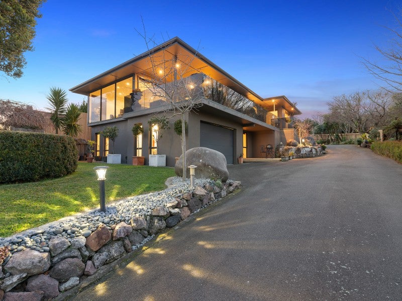 168 Kawaha Point Road, Kawaha Point, Rotorua - Carousel 1