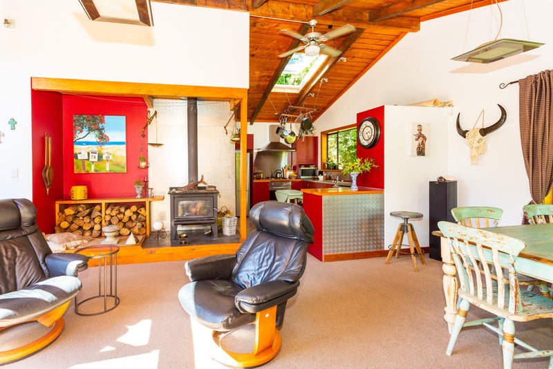 189 Main Road, Lyttelton - Carousel 26