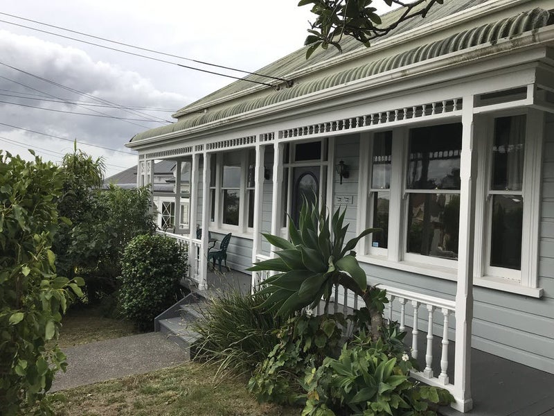 11 Grosvenor Street, Grey Lynn, Auckland - Carousel 1