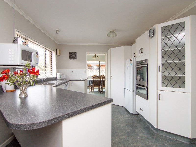 14 Rosebank Avenue, Kelvin Grove, Palmerston North - Carousel 2