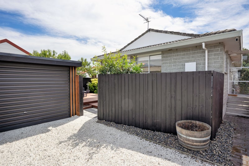 2/19 Walton Street, Sydenham, Christchurch - Carousel 14