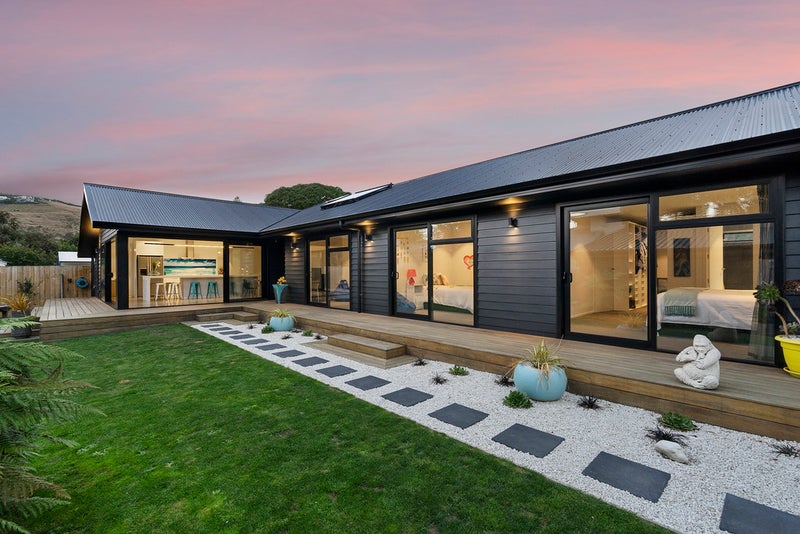 39 Stoke Street, Sumner, Christchurch - Carousel 1