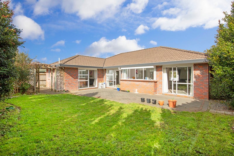 118 Golfland Dr, Golflands, Manukau - Carousel 26