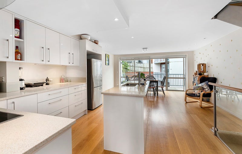 4/142 Onslow Road, Khandallah, Wellington - Carousel 2