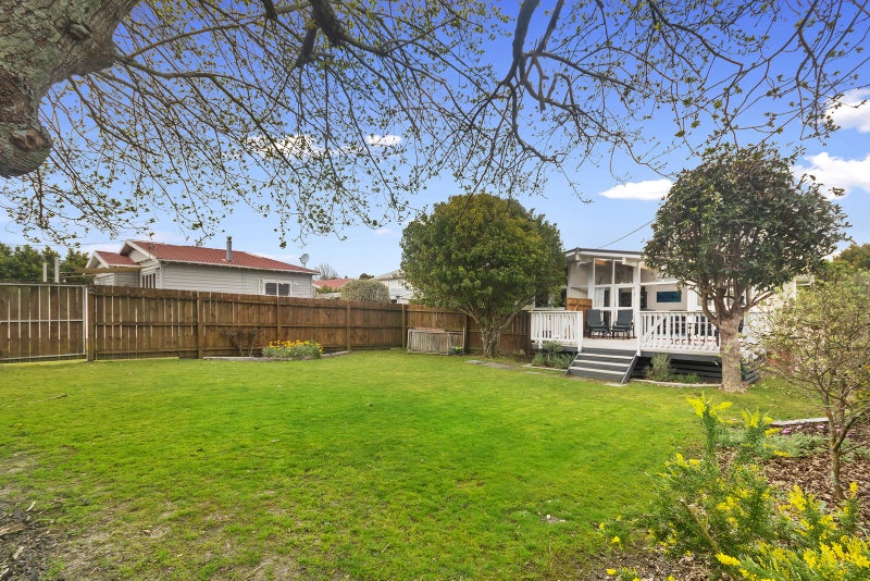 93 Mcleod Road, Te Atatu South, Auckland - Carousel 1