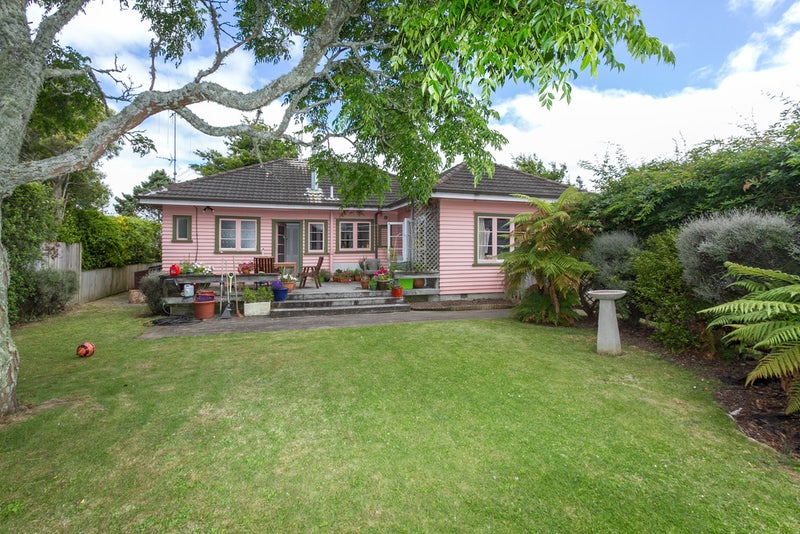 77 Wellington Street, Hamilton East, Hamilton - Carousel 1