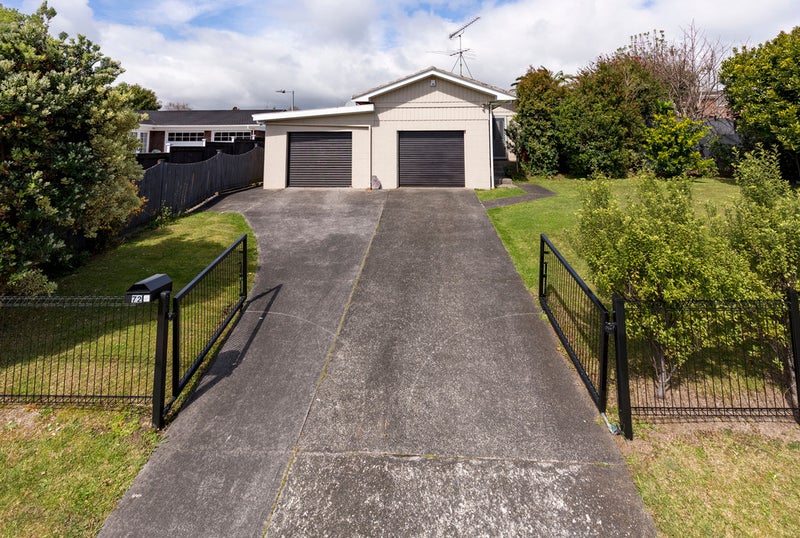 72 Ray Small Drive, Pahurehure, Papakura - Carousel 21