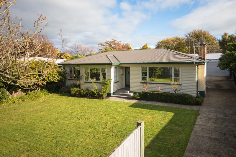 22 Richmond Avenue, Takaro, Palmerston North - Carousel 1