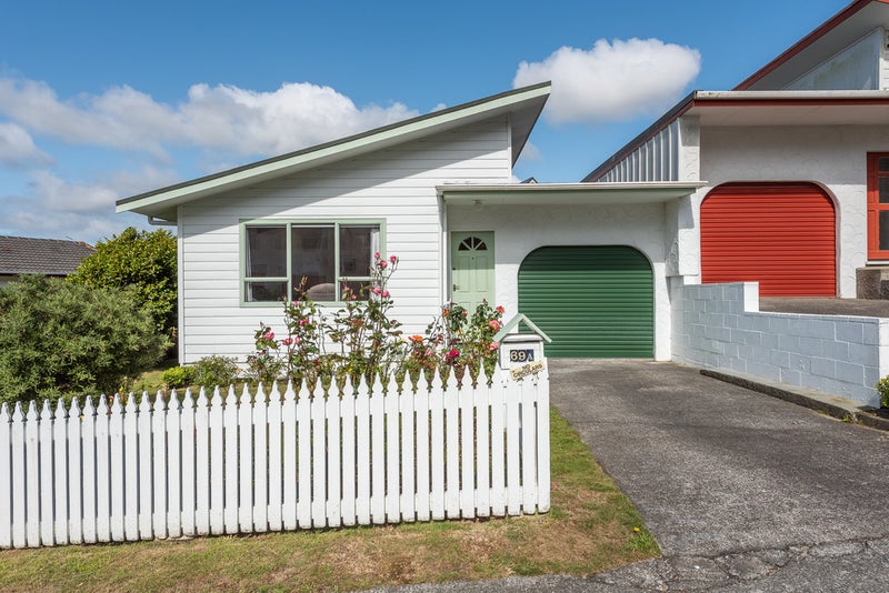 69A Percy Dyett Drive, Karori, Wellington - Carousel 1