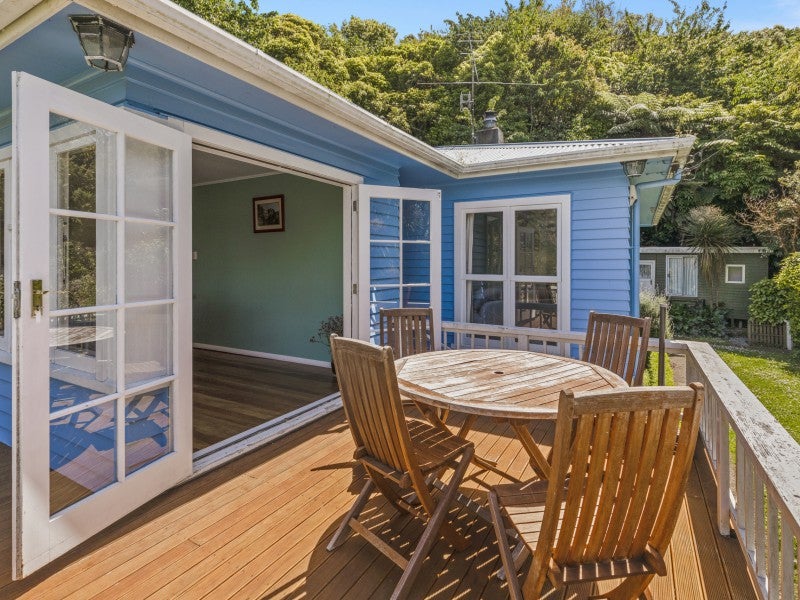 135 Miromiro Road, Normandale, Lower Hutt - Carousel 2