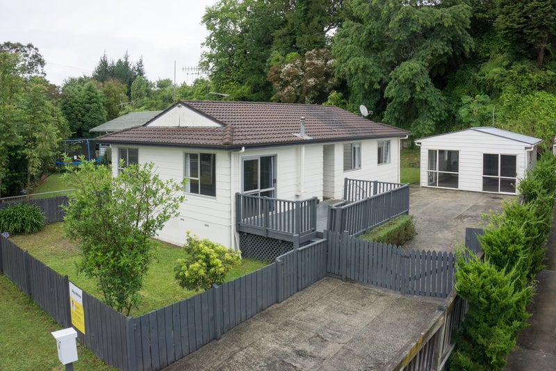 3 Silverdale Road, Silverdale, Hamilton - Carousel 1