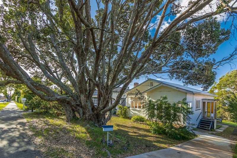 42 Fife Street, Westmere, Auckland - Carousel 2