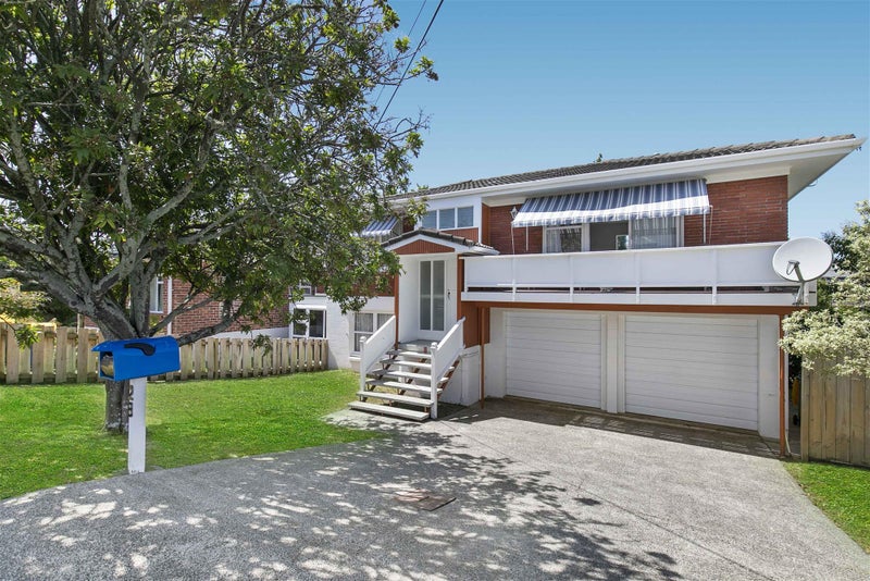 2/18 Taharoto Road, Takapuna, Auckland - Carousel 1